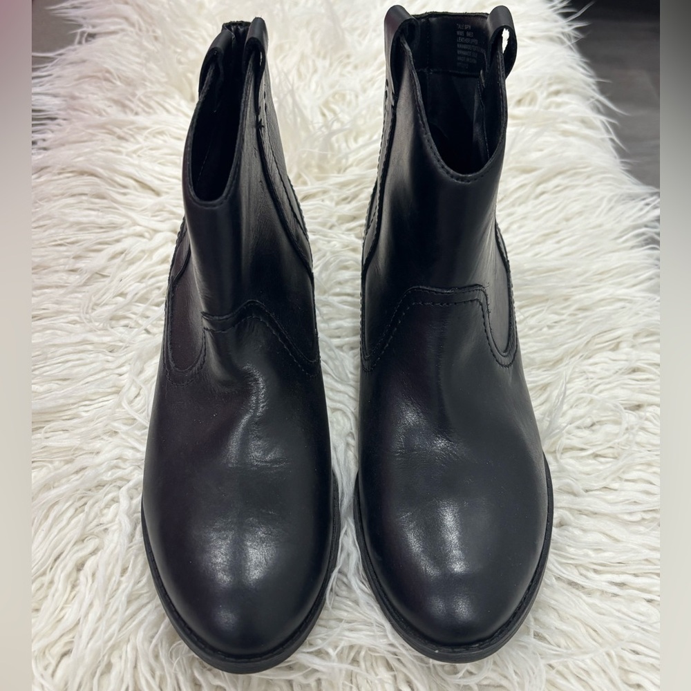 Kenneth Cole Reaction Black Leather Ankle Boots Size 8